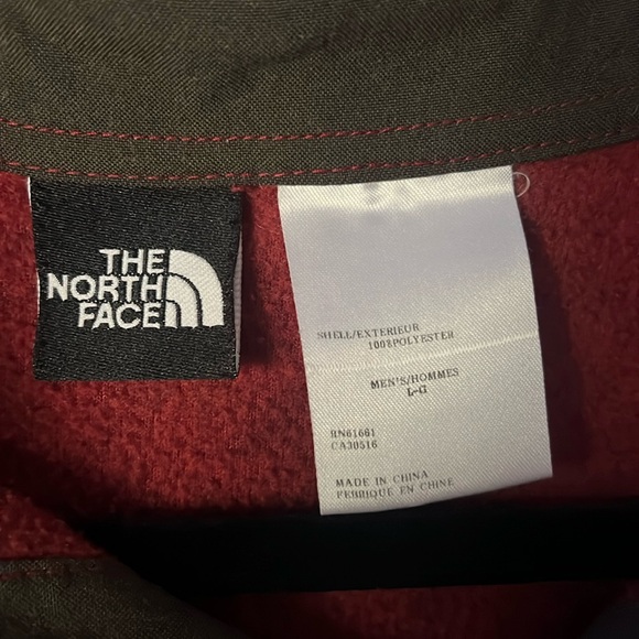 The North Face Button Fleece Shirt Shacket, Dark Red Size: Large - Picture 4 of 4